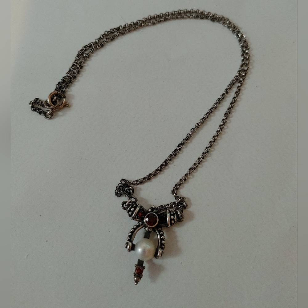 Elegant Silver and Pearl Necklace